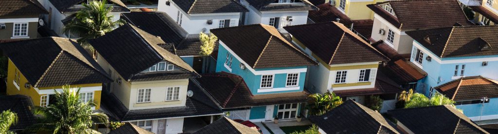 Beitragsbild zum Ratgeber „Grundschuld eintragen: muss ich zum Notar?“